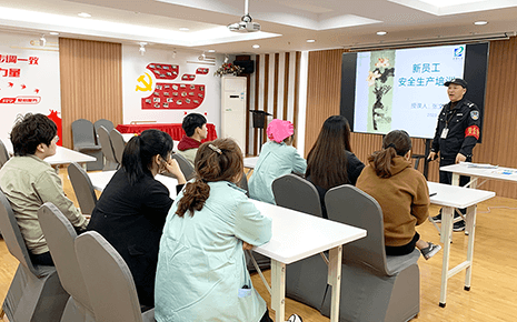 凝聚新力量，助力新成長——劉潭服裝開展新員工培訓(xùn)