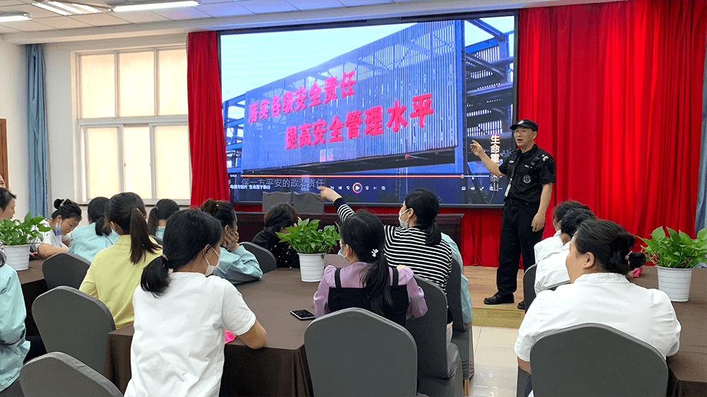 劉潭服裝加強安全生產(chǎn)意識提升現(xiàn)場管理水平