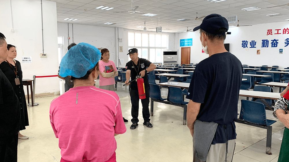 劉潭服裝食堂安全操作培訓(xùn)