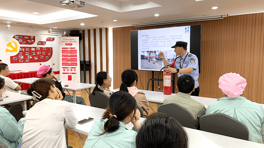劉潭服裝開(kāi)展新員工崗前安全生產(chǎn)教育培訓(xùn)