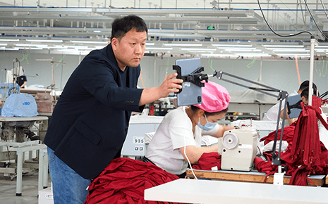 劉潭服裝：搭乘數(shù)字化快車，傳統(tǒng)“制造”變“智造”