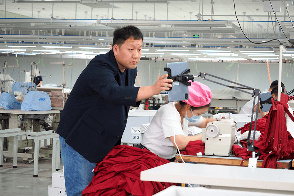 劉潭服裝搭乘數(shù)字化快車