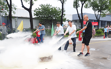 劉潭服裝舉辦二十三屆一次職工消防運(yùn)動(dòng)會(huì)