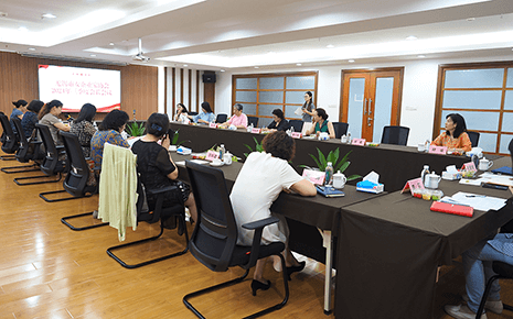 市女企業(yè)家協(xié)會(huì)2024年三季度會(huì)長(zhǎng)會(huì)議在劉潭服裝召開(kāi)