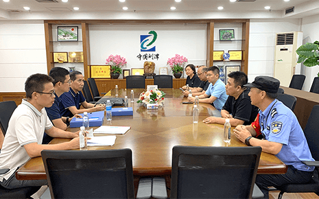 市安全生產督導組到劉潭服裝進行安全檢查