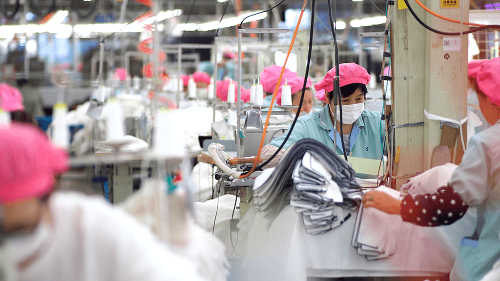 劉潭服裝：先進(jìn)員工評選進(jìn)行時