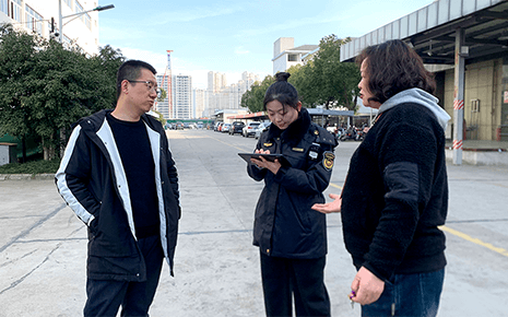 區(qū)環(huán)保局到劉潭服裝開展專項檢查