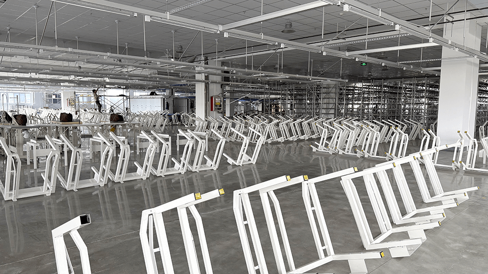 劉潭服裝：車間智能化改造穩(wěn)步推進