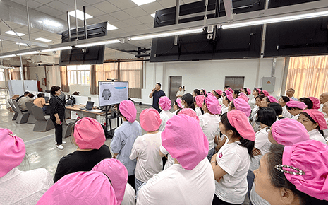 劉潭服裝三樓智能車間投入使用：開啟智能制造新征程