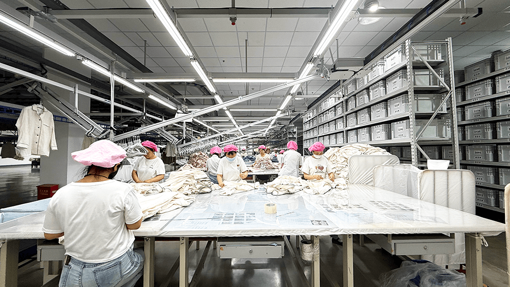 劉潭服裝匠心向滿(mǎn)：以成長(zhǎng)之姿，赴智造之約