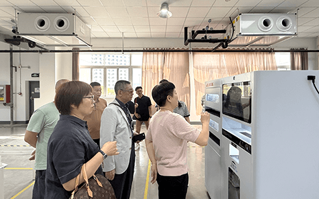 智能賦能，合作共贏：日本客戶參觀劉潭服裝智能車間