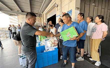 劉潭服裝：夏日送清涼 關(guān)懷沁人心