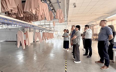劉潭服裝迎來投資考察團(tuán)：共謀產(chǎn)業(yè)升級(jí)新方向