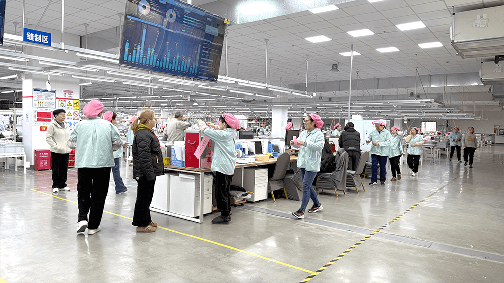 劉潭服裝：履職投票站職責(zé)，順利完成人大代表補(bǔ)選投票工作