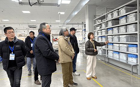 校地企聯(lián)動探新路——上海交大教授一行蒞臨劉潭服裝考察交流