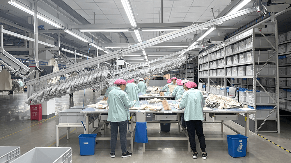 劉潭服裝持續(xù)推進生產(chǎn)智能化升級改造