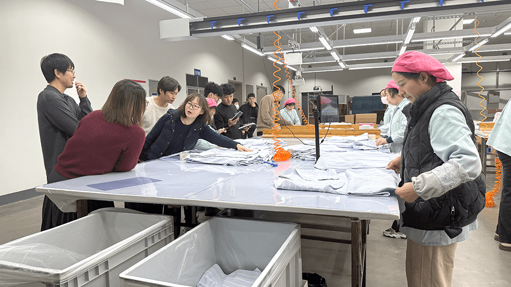 劉潭服裝迎印尼良品客人：共探AI智能生產(chǎn)與管理實(shí)踐