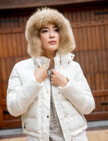 毛領(lǐng)短款棉衣