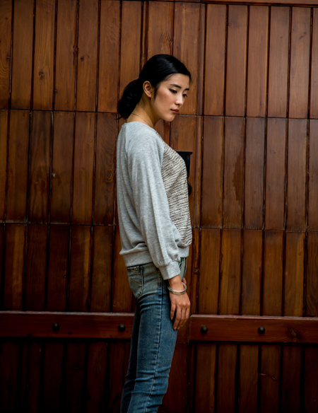 圓領(lǐng)長(zhǎng)袖針織服