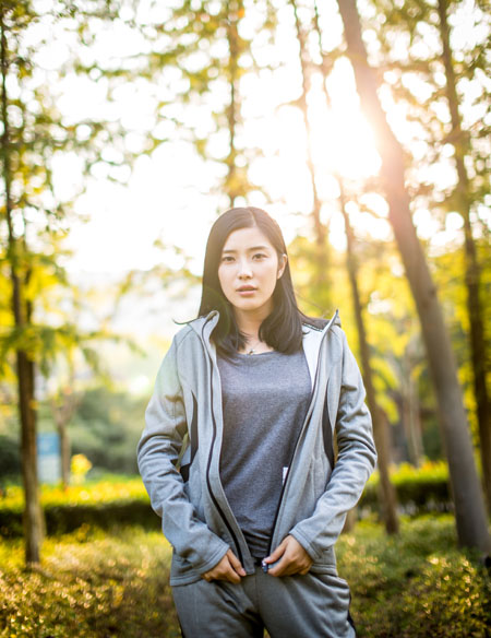 女式休閑運(yùn)動(dòng)套裝