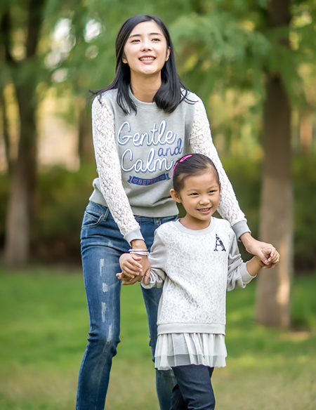 針織拼蕾絲休閑衛(wèi)衣