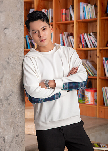 男士拼色衛(wèi)衣